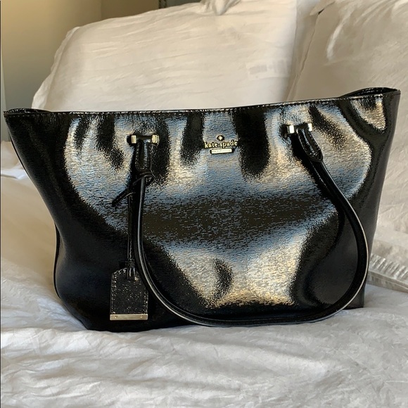 kate spade Handbags - Kate Spade Medium Tote